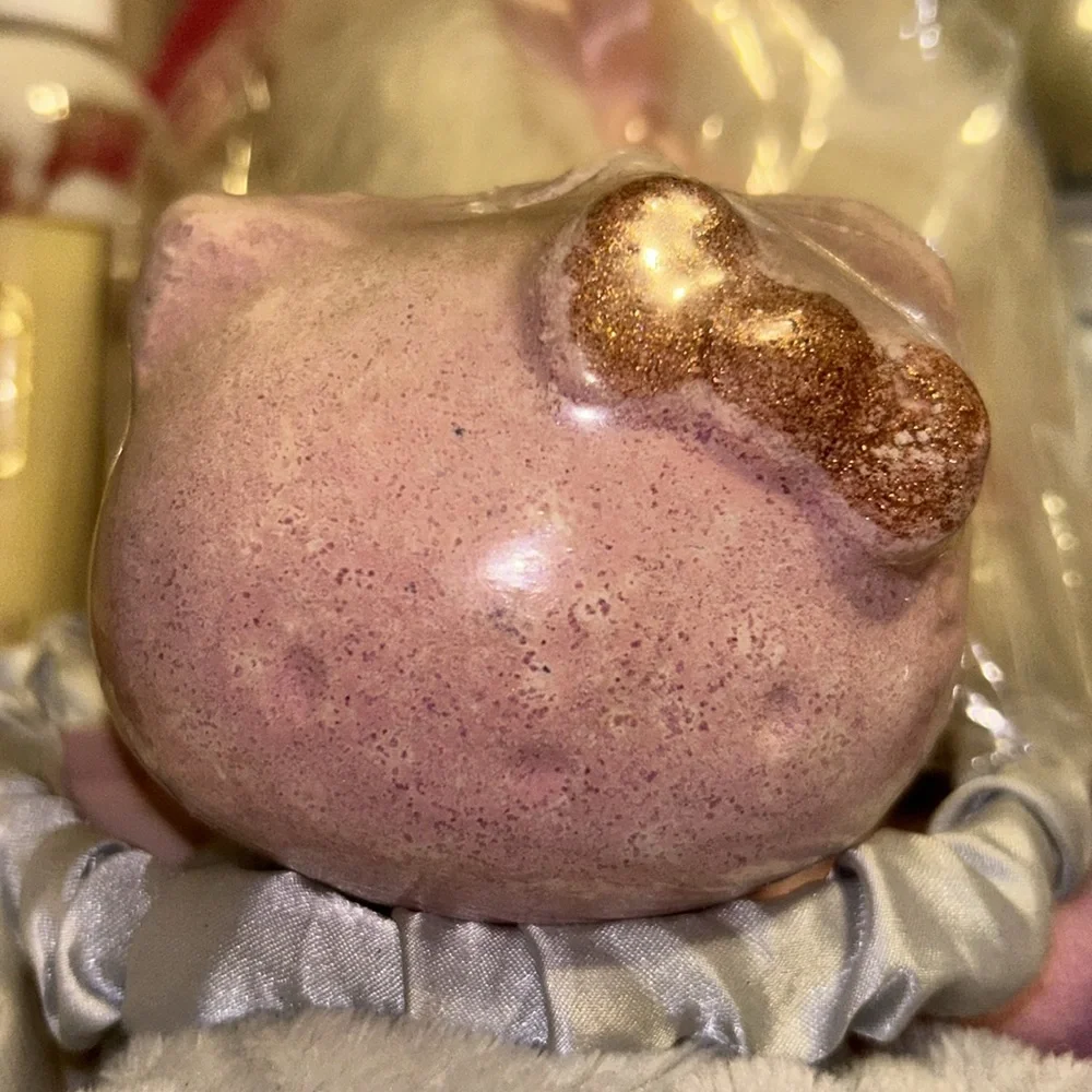 ๐Vintage Hello Kitty Limited Edition Fragrant Jewels Bath Bomb - Picture 1 of 11